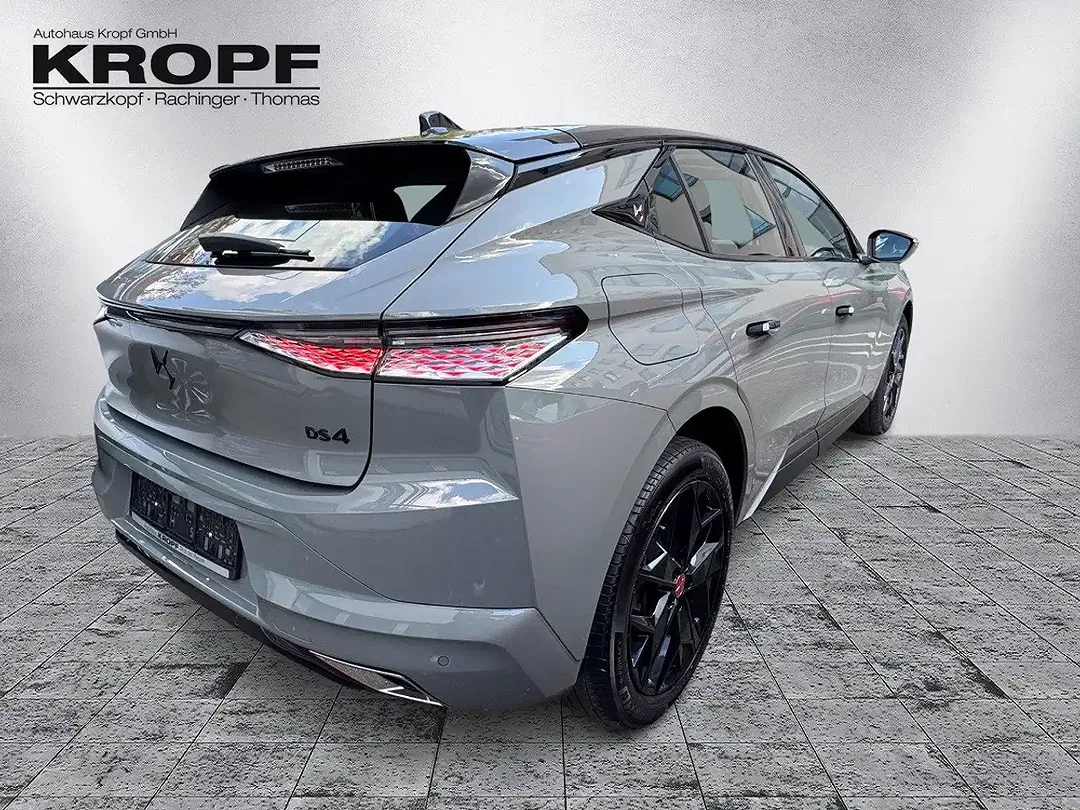 DS Automobiles DS 4 - Thumbnail 4