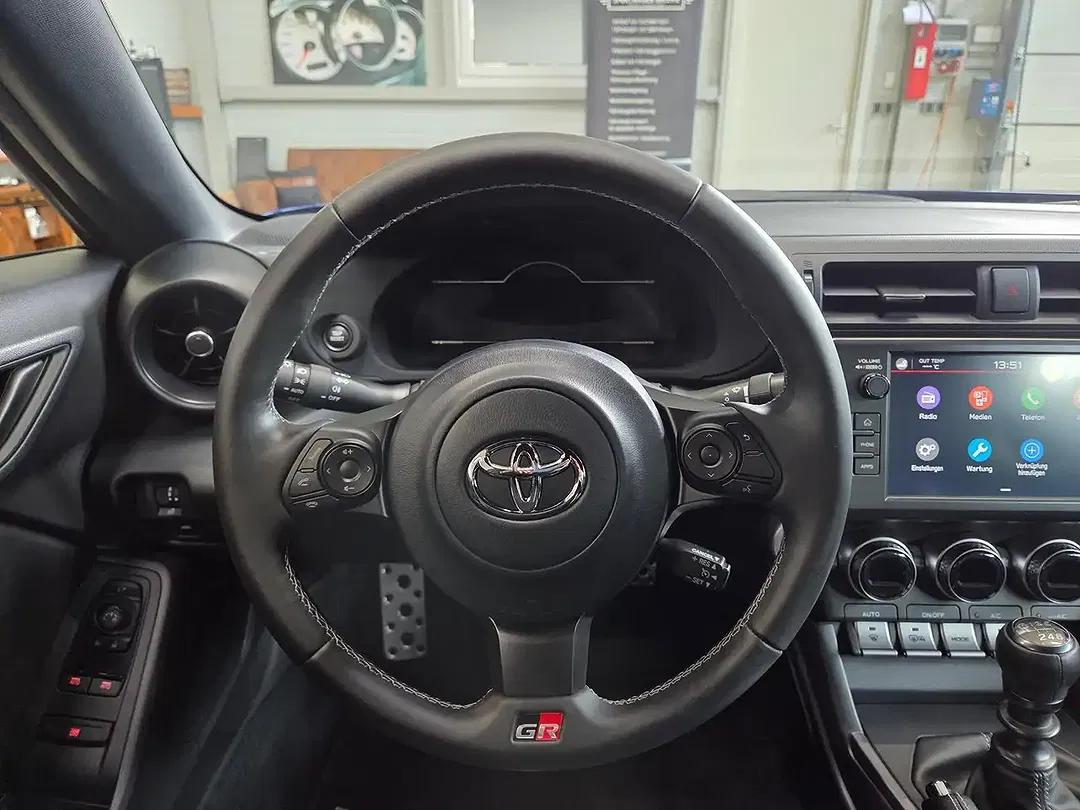Toyota GR86 - Thumbnail 22