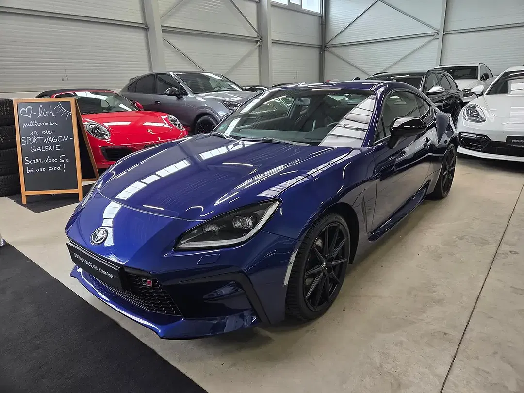 Toyota GR86 - Thumbnail 6