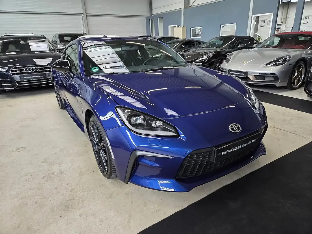 Toyota GR86 - Thumbnail 7