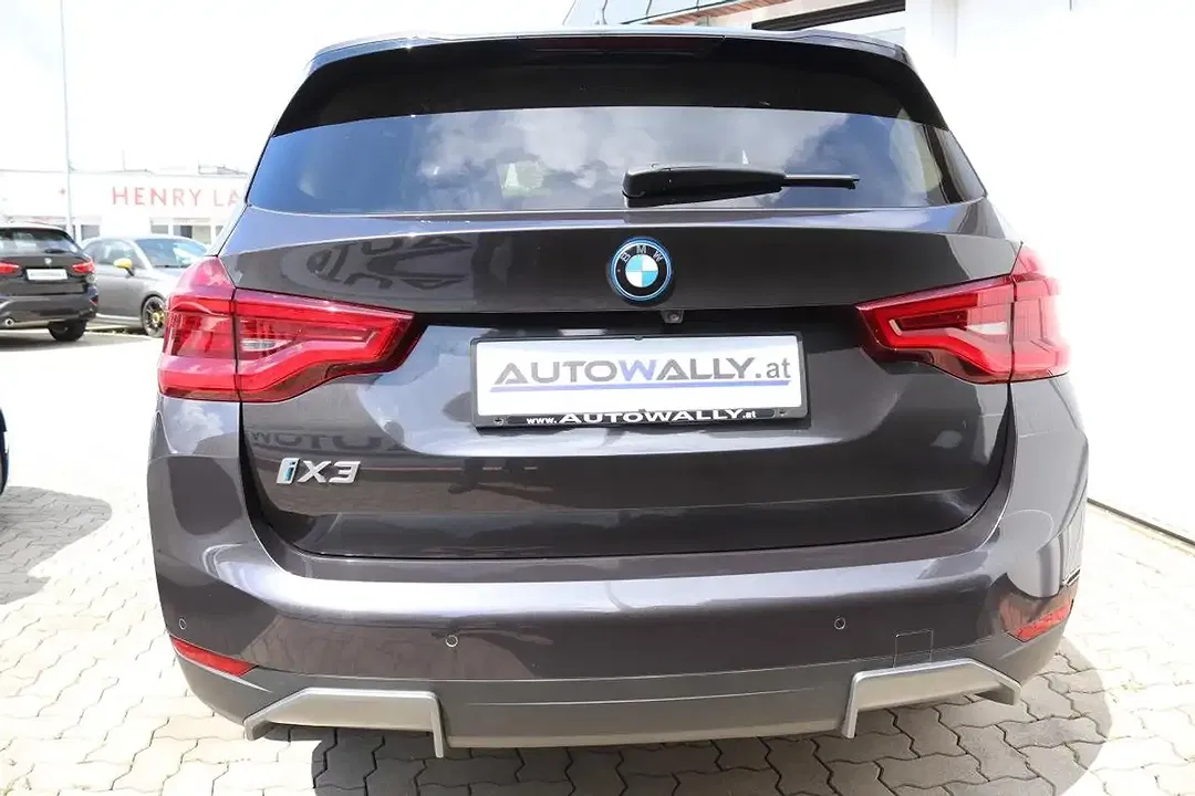 BMW iX3 - foto 2
