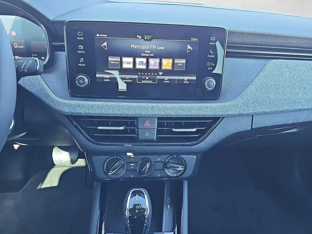 Skoda Kamiq 1.0 TSI DSG Selection Black - Thumbnail 12
