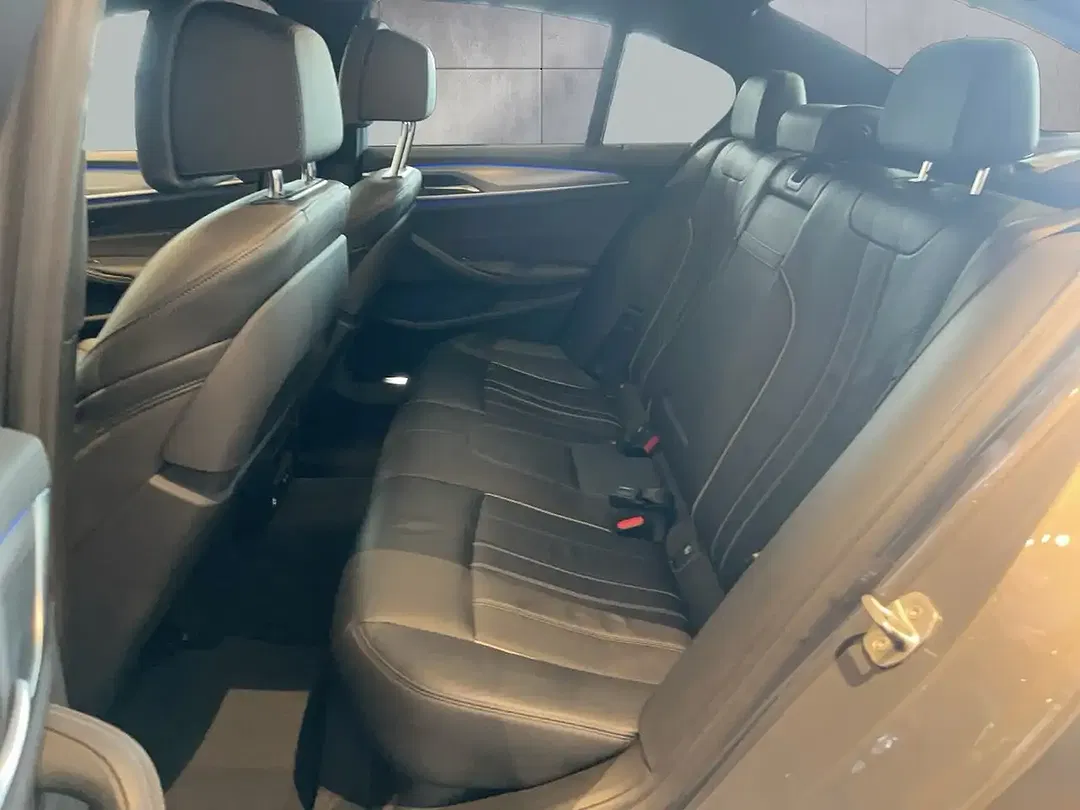 BMW 530 AUT xDrive - Thumbnail 11