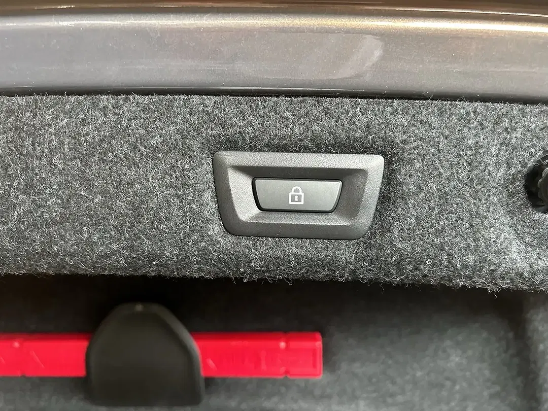 BMW 530 AUT xDrive - Thumbnail 12