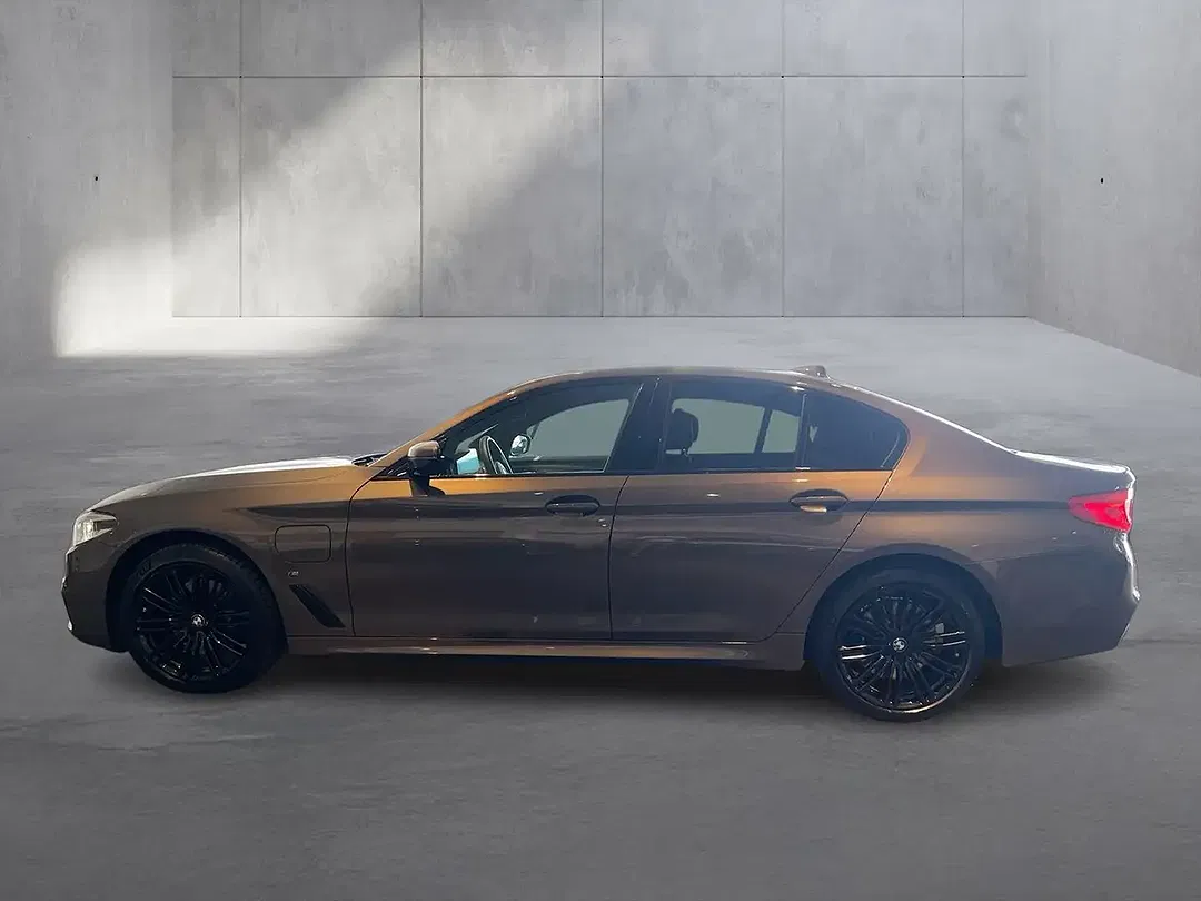 BMW 530 AUT xDrive - foto 2