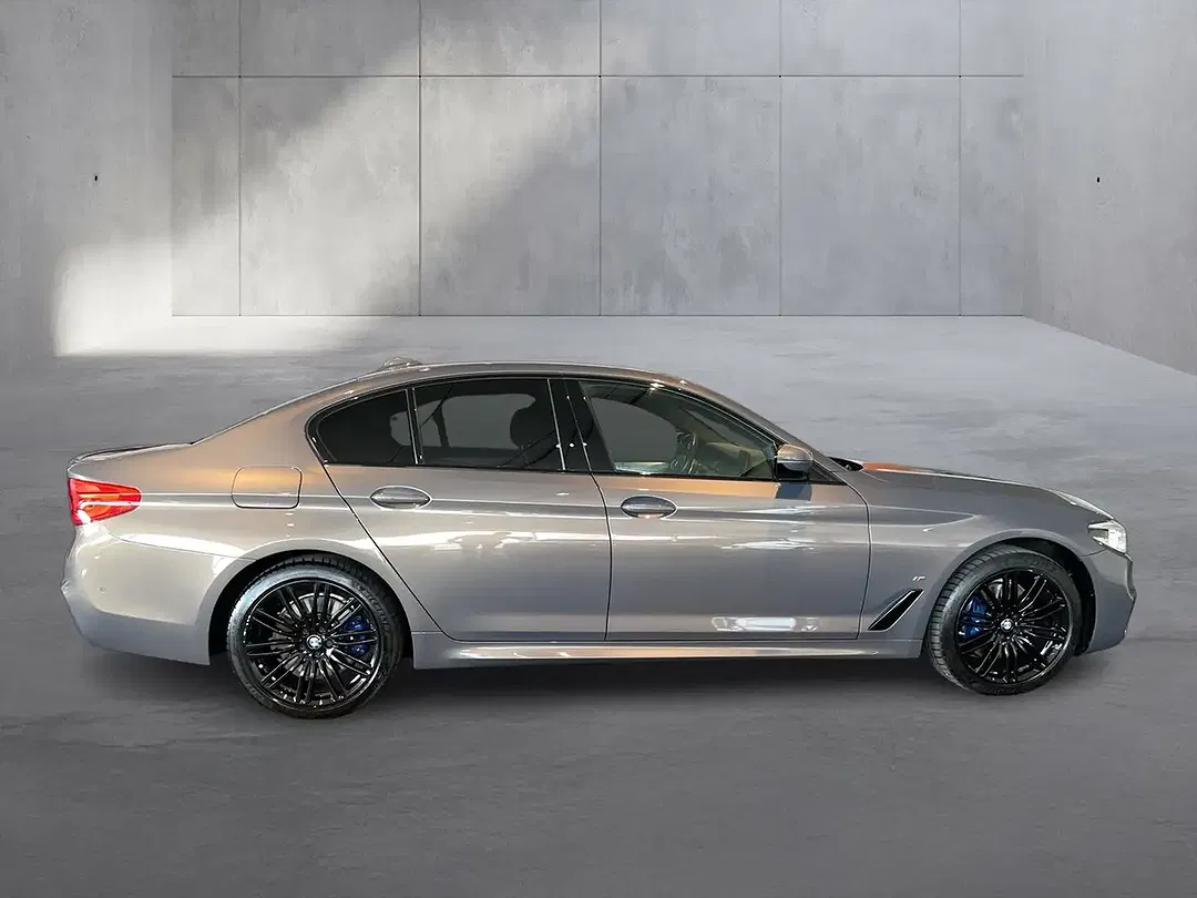 BMW 530 AUT xDrive - Thumbnail 6
