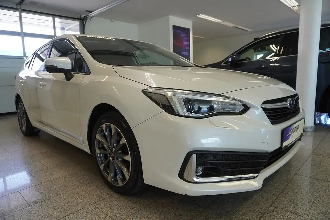 Subaru Impreza AUT AWD Exclusive - Thumbnail 3