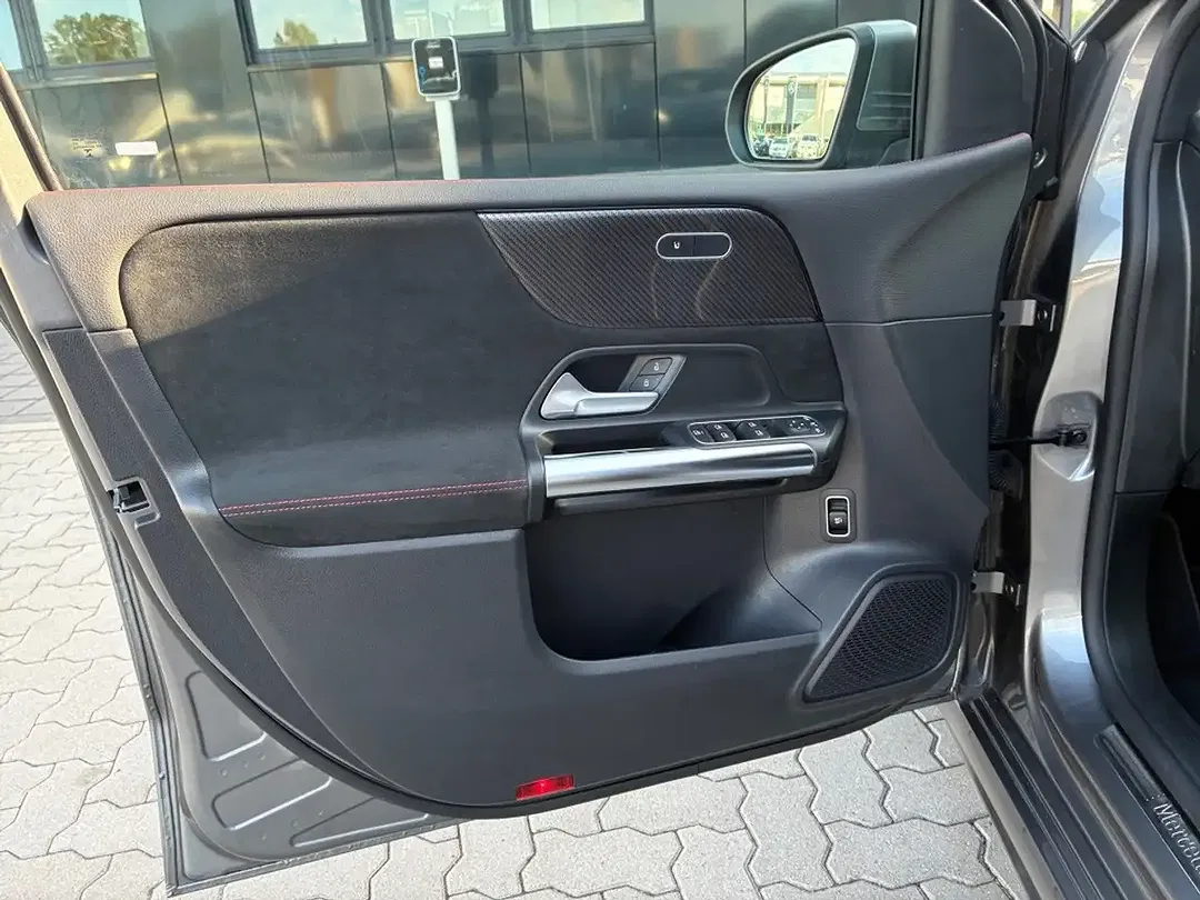Mercedes-Benz B 180 AMG - Thumbnail 4