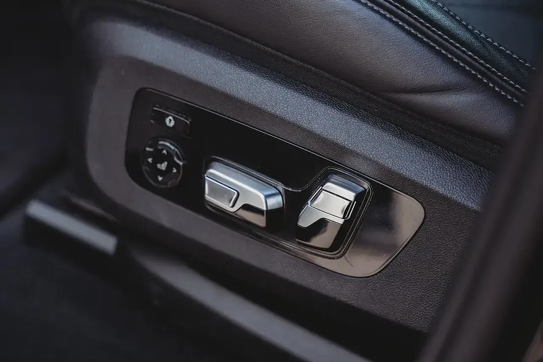 BMW XM 4.4 PHEV - Thumbnail 8