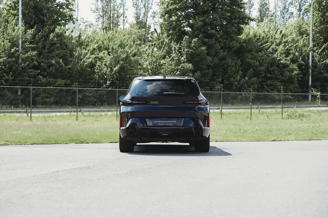 BMW XM 4.4 PHEV - Thumbnail 3
