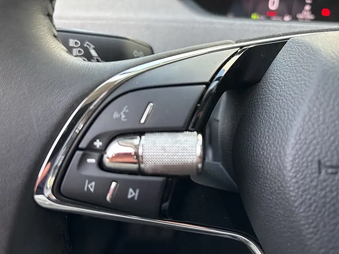 Skoda Enyaq 50 Loft - Thumbnail 14