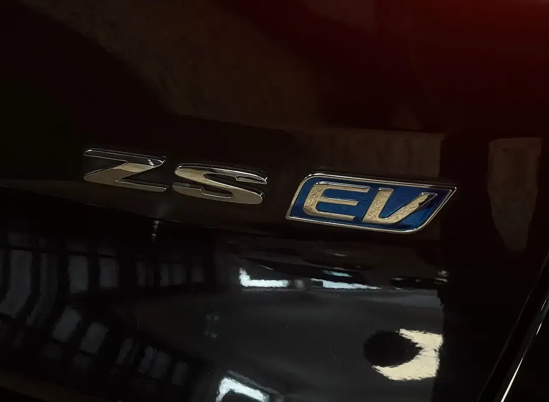 MG ZS EV Luxury - Thumbnail 10