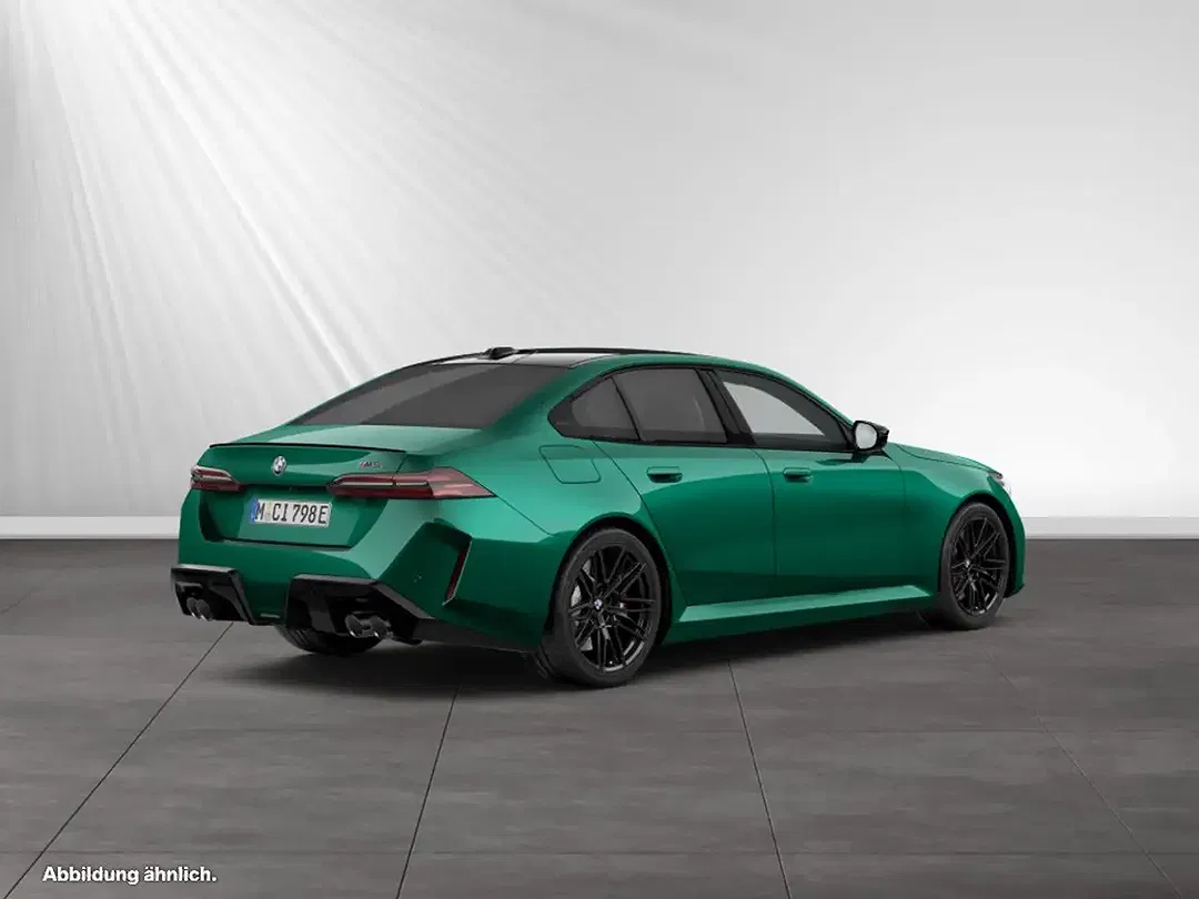 BMW M5 - Thumbnail 2