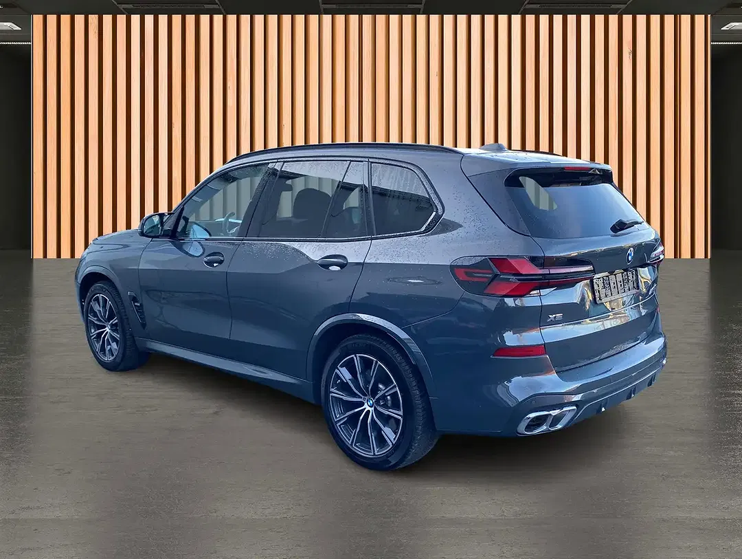 BMW X5 M xDrive - Thumbnail 8