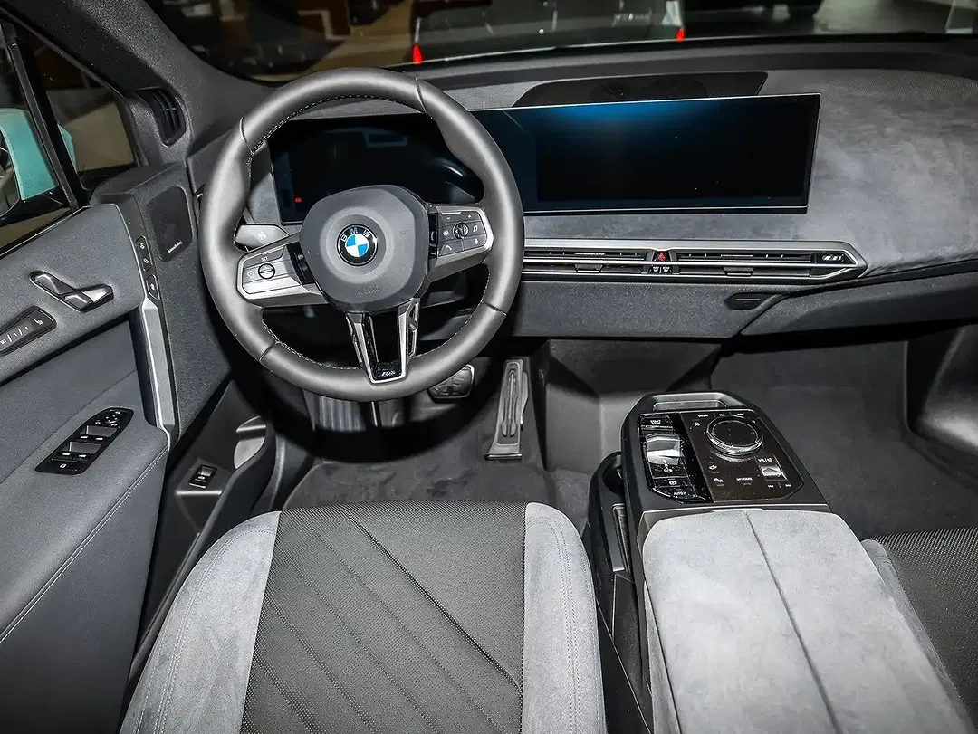 BMW iX xDrive M Sport - Thumbnail 11