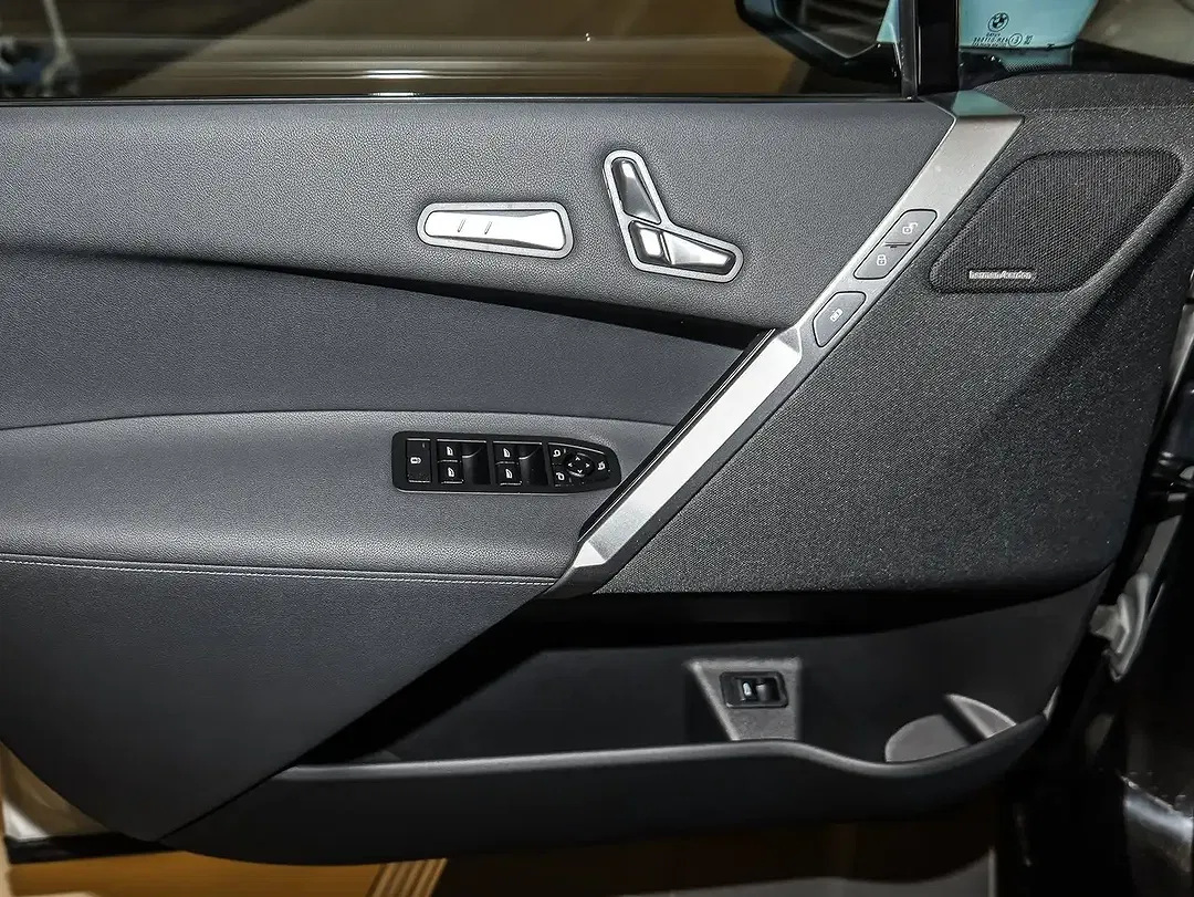 BMW iX xDrive M Sport - Thumbnail 12