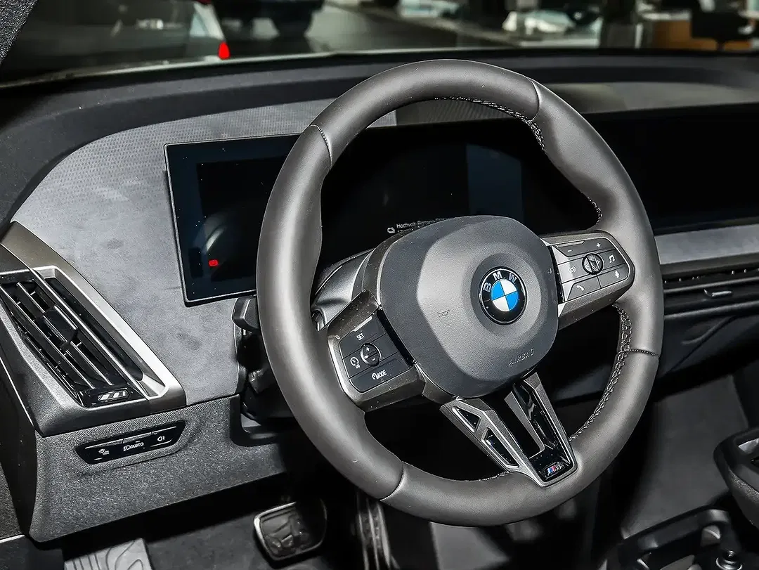 BMW iX xDrive M Sport - Thumbnail 13