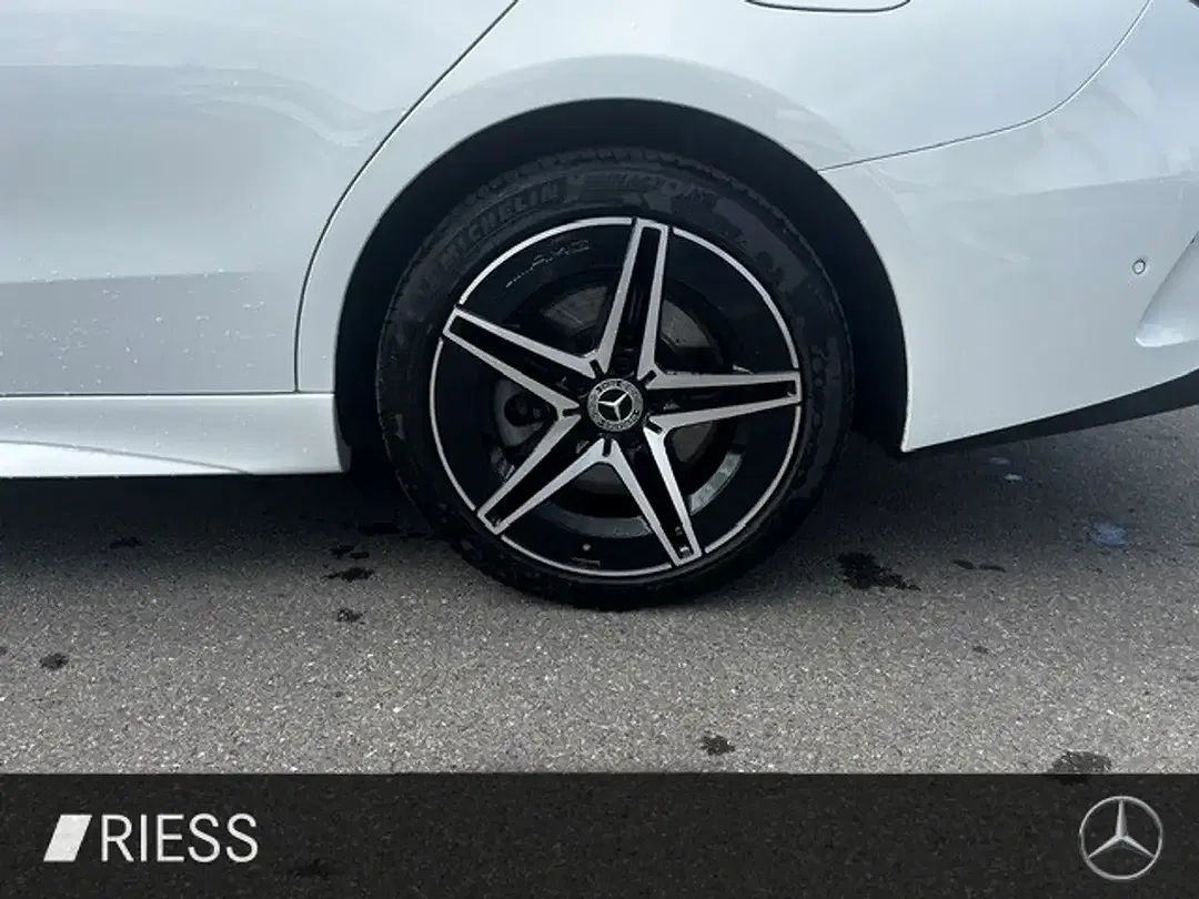 Mercedes-Benz C 300 AMG Sport Night - Thumbnail 5
