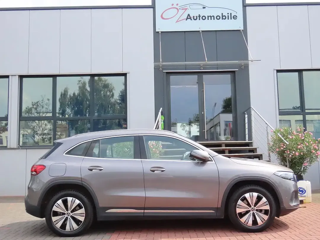 Mercedes-Benz EQA 250 - Thumbnail 11