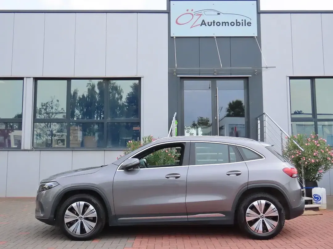 Mercedes-Benz EQA 250 - Thumbnail 12