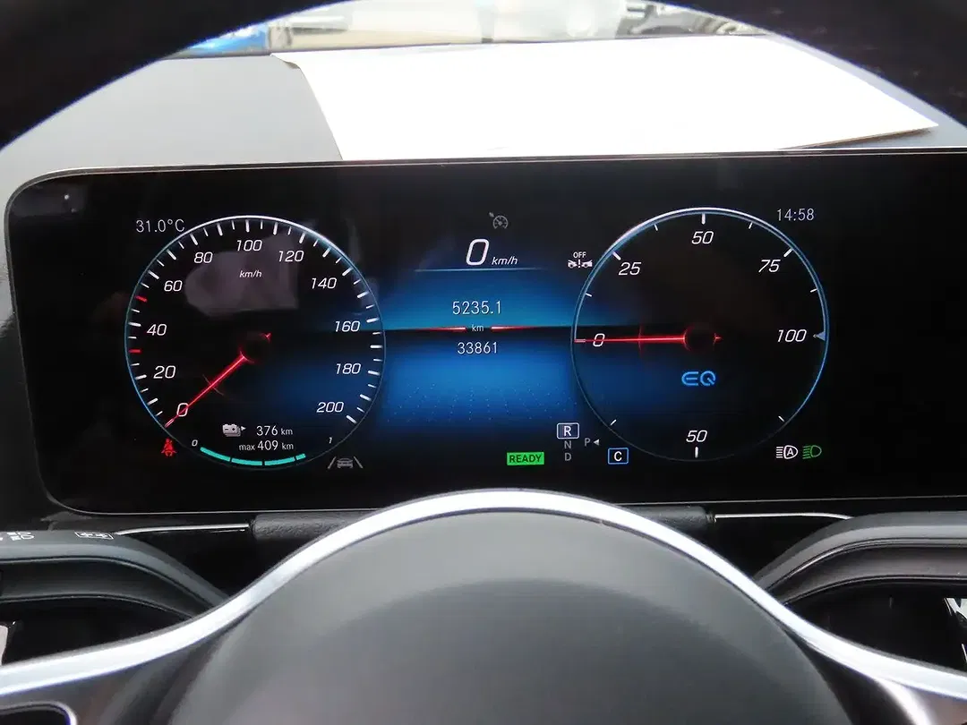 Mercedes-Benz EQA 250 - foto 15
