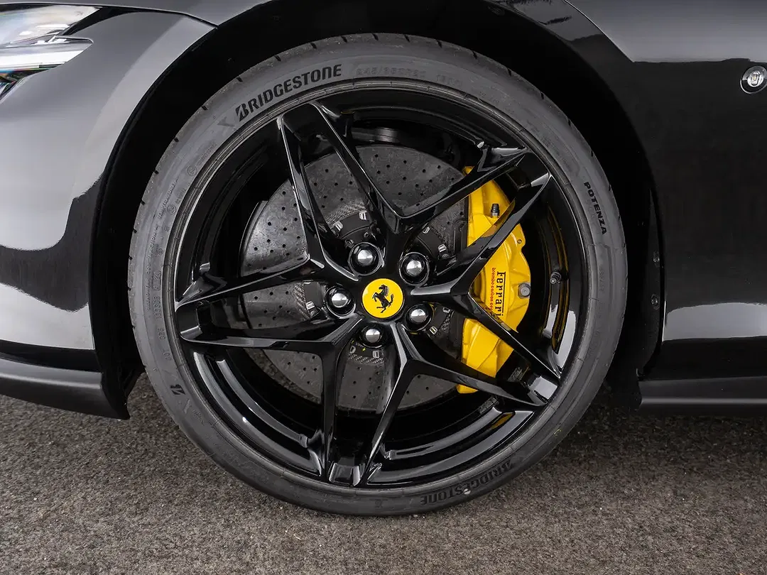 Ferrari Roma Spider - Thumbnail 12
