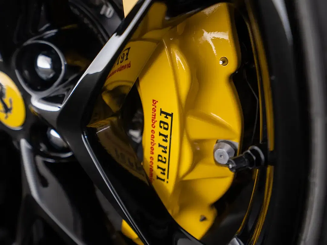 Ferrari Roma Spider - Thumbnail 13