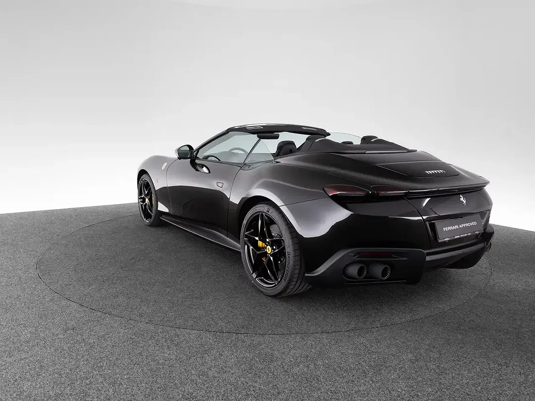 Ferrari Roma Spider - Thumbnail 3
