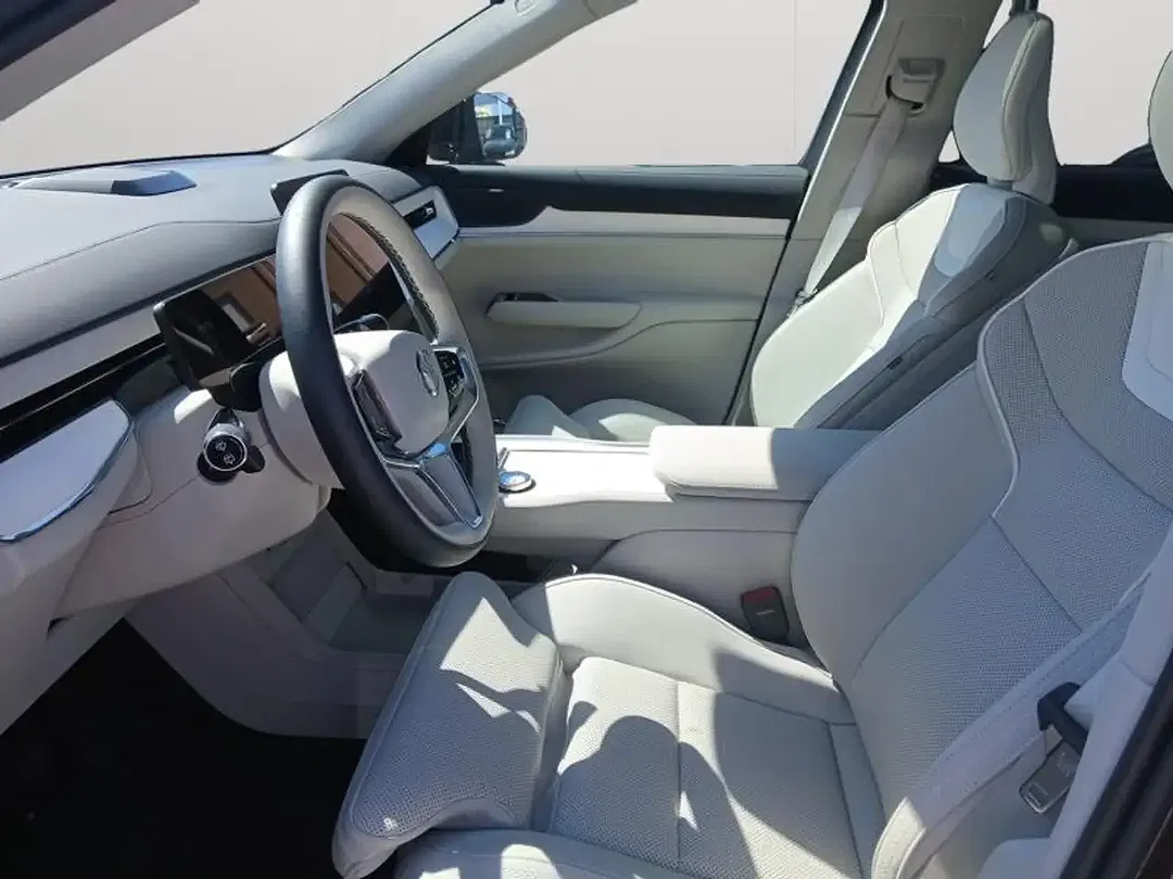 Volvo EX90 Ultra - Thumbnail 10