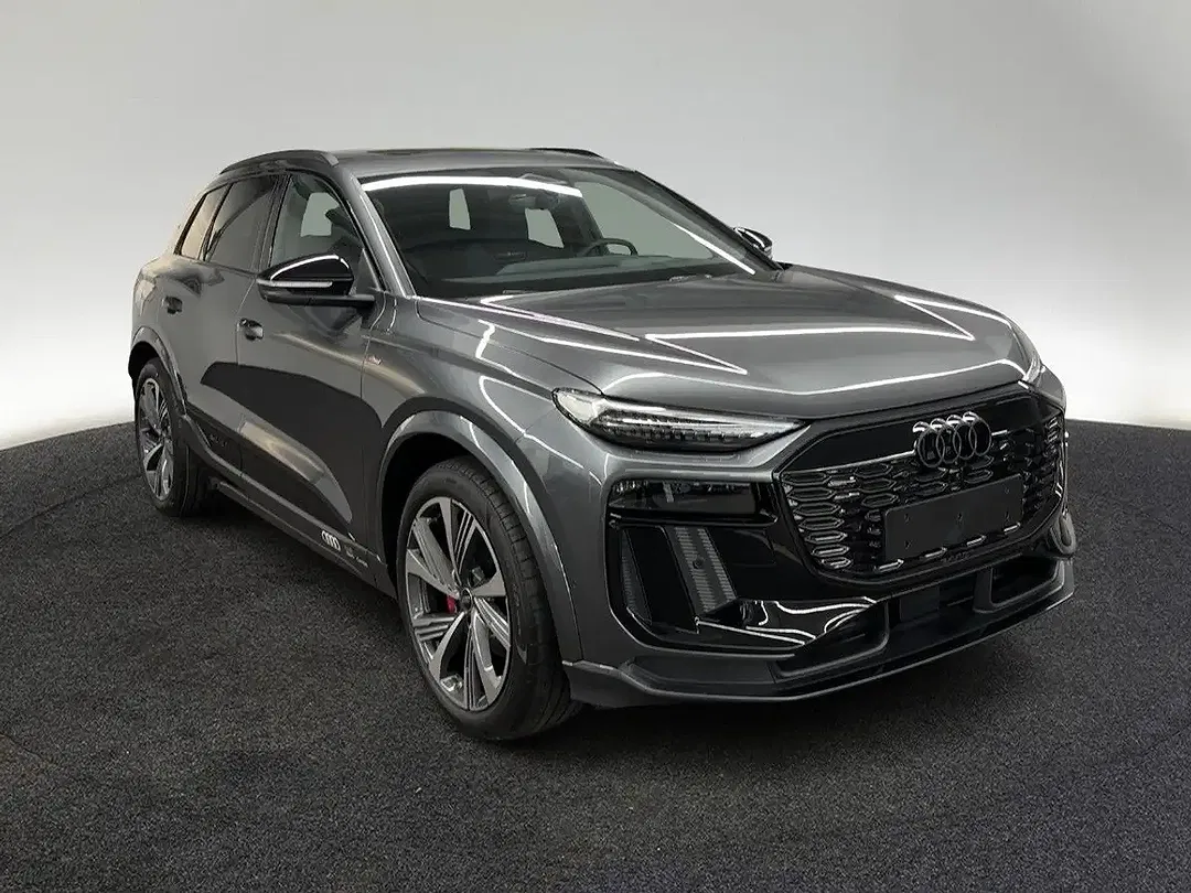 Audi Q6 e-tron quattro - Thumbnail 5