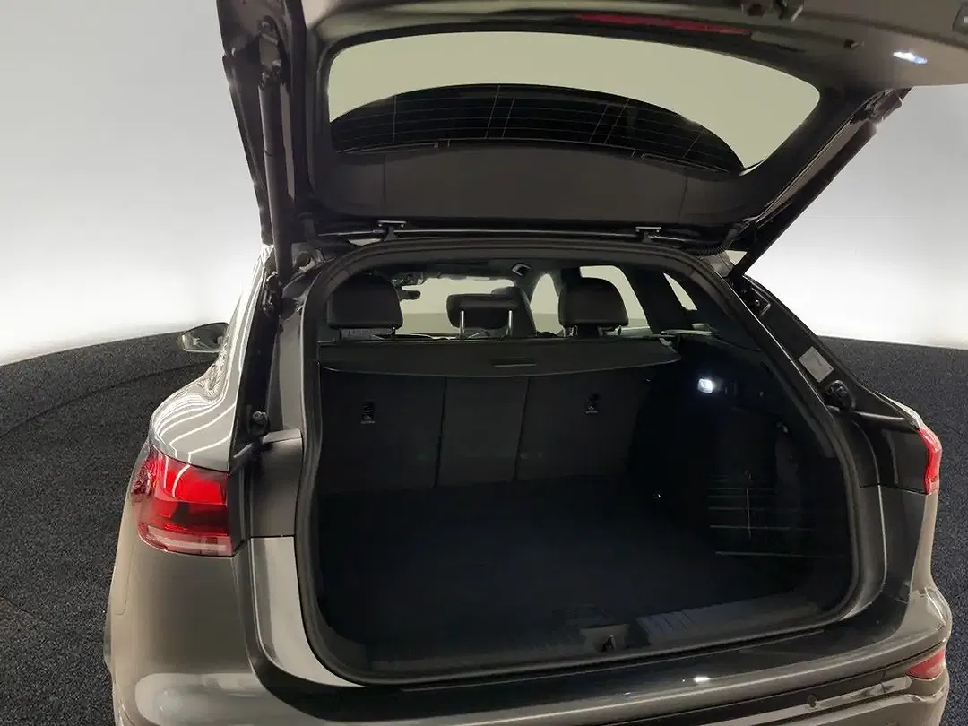 Audi Q6 e-tron quattro - Thumbnail 6