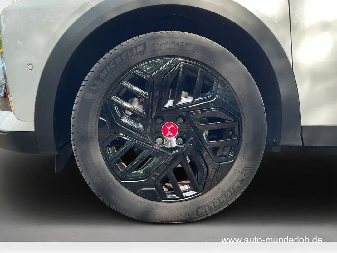 DS Automobiles DS 3 - Thumbnail 12