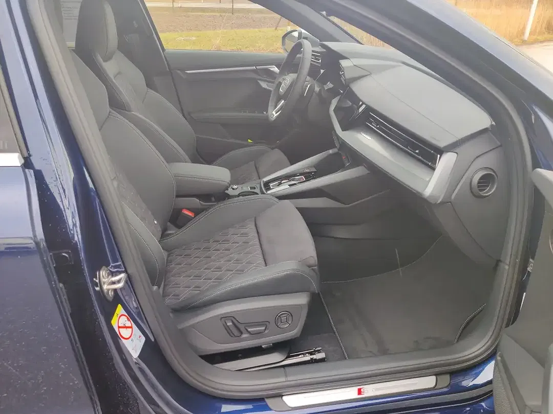 Audi S3 TFSI S tronic quattro - Thumbnail 10