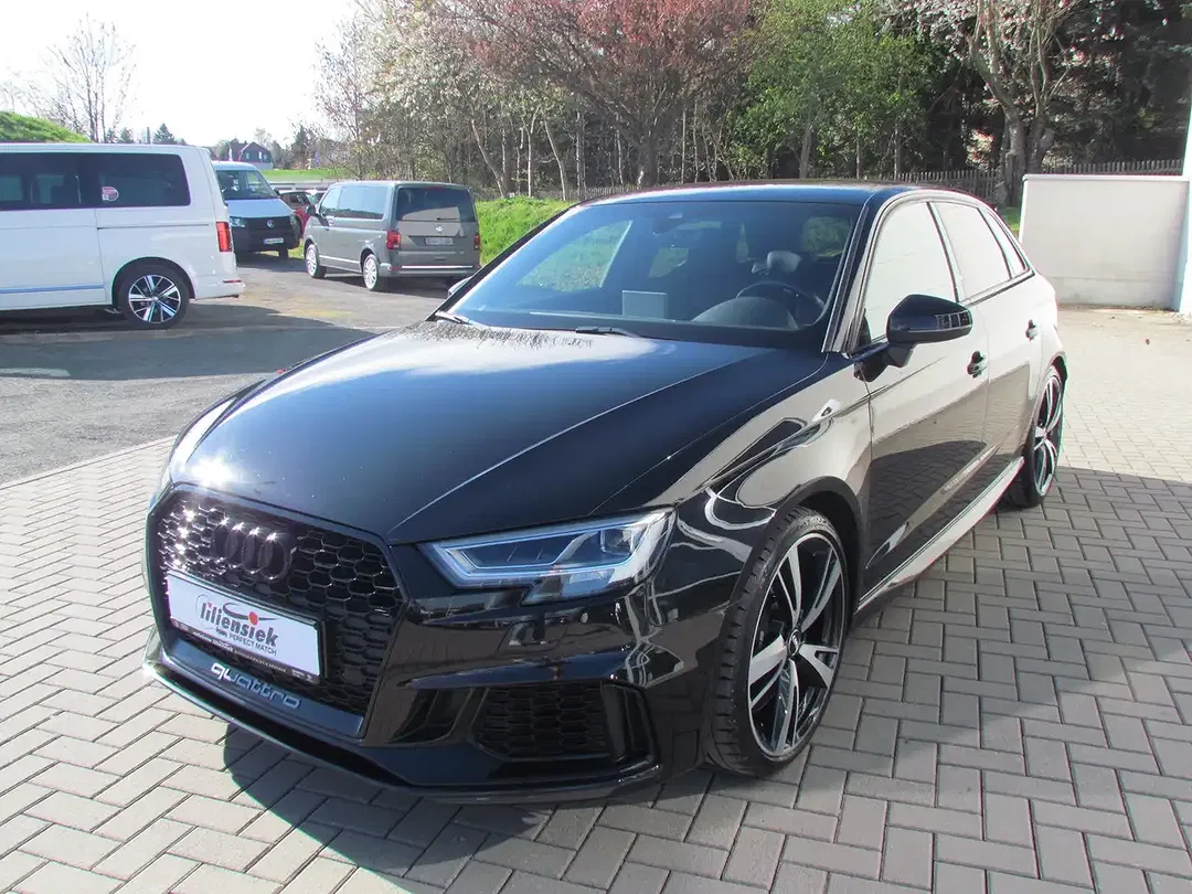 Audi RS3 2.5 TFSI S tronic quattro Sportback - Thumbnail 4