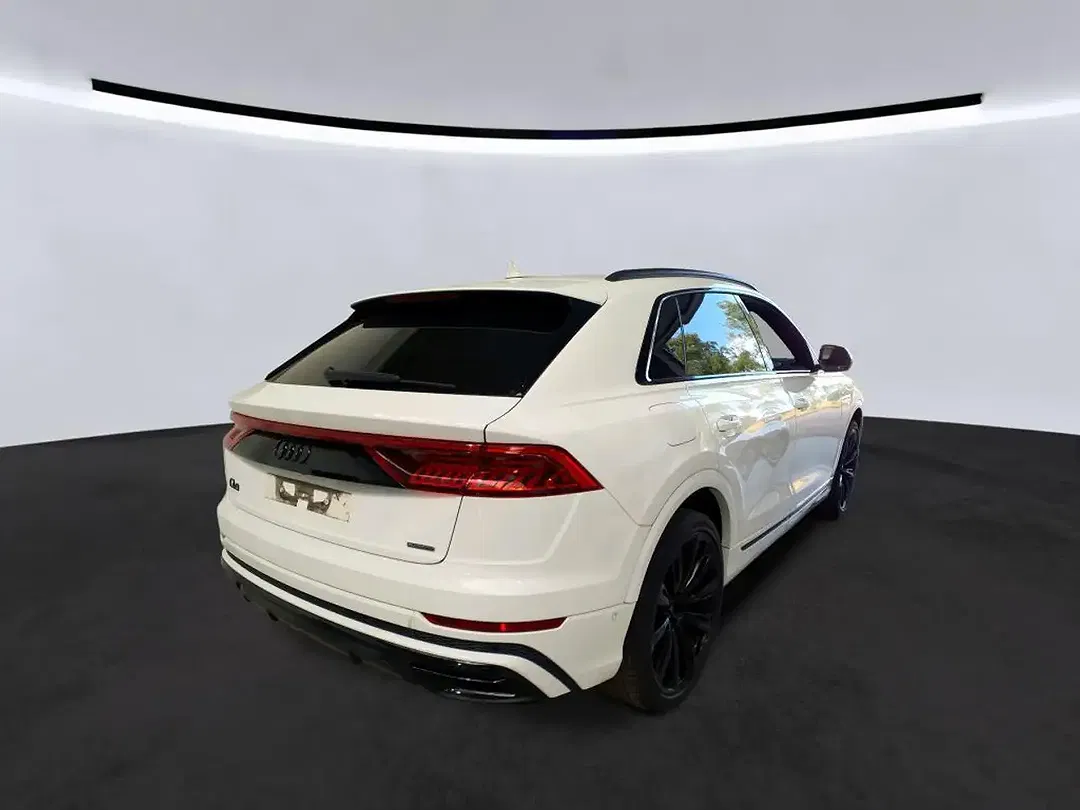 Audi Q8 55 TFSI e Matrix LED S line - Thumbnail 6