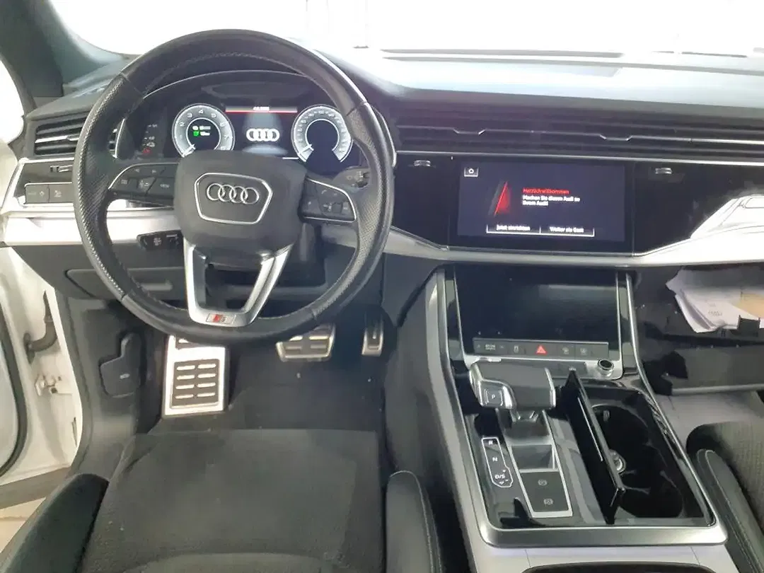 Audi Q8 55 TFSI e Matrix LED S line - Thumbnail 8