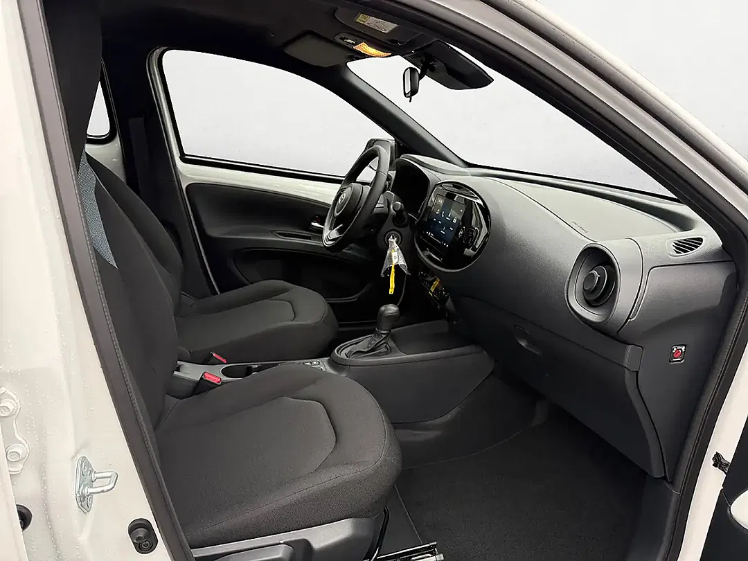 Toyota Aygo 1.5 Hybrid Active - Thumbnail 11