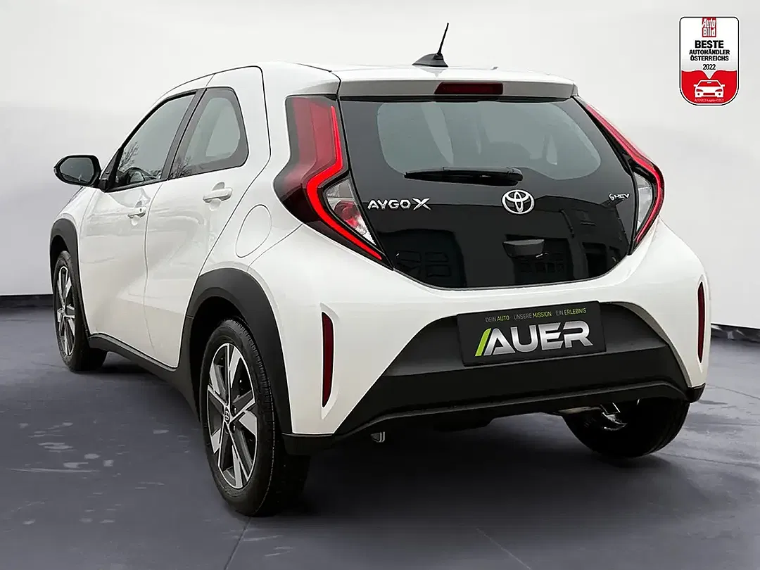 Toyota Aygo 1.5 Hybrid Active - Thumbnail 4