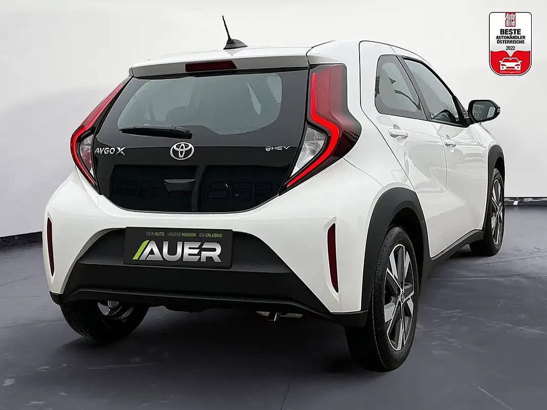 Toyota Aygo 1.5 Hybrid Active - Thumbnail 5