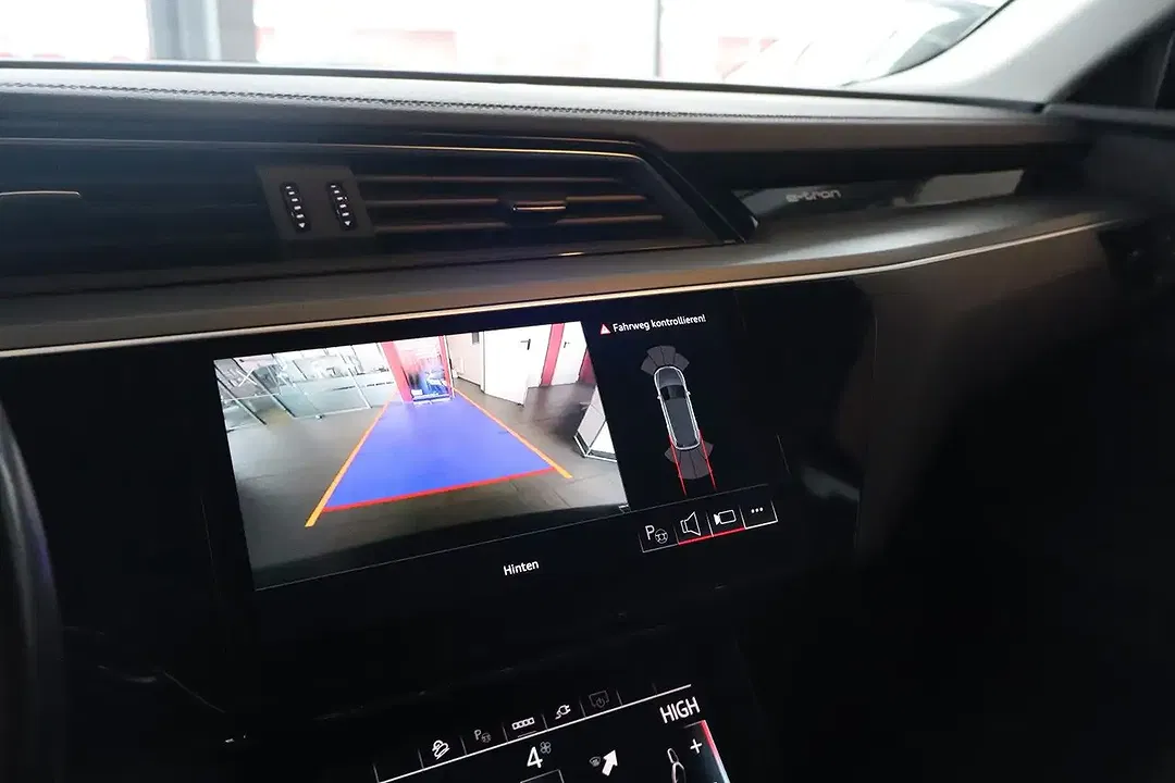 Audi e-tron 50 quattro - Thumbnail 10