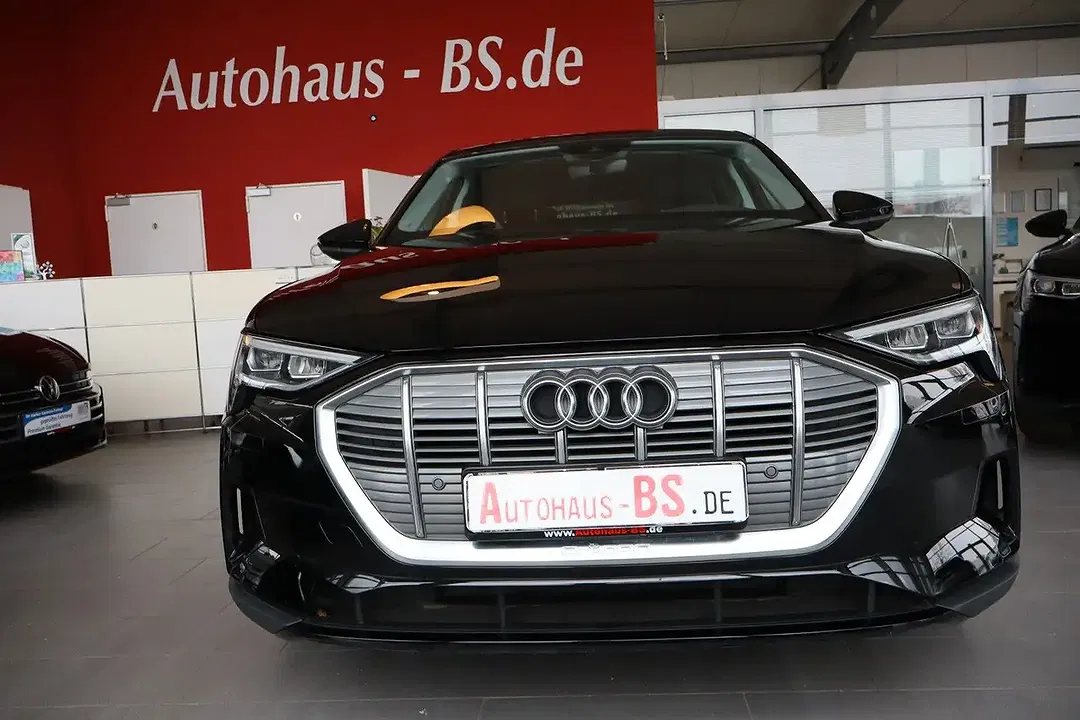 Audi e-tron 50 quattro - foto 2
