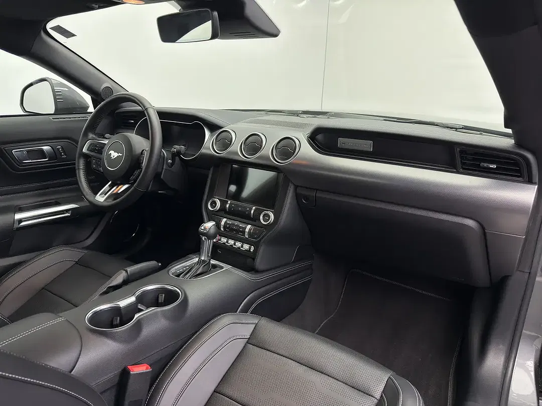 Ford Mustang GT - Thumbnail 13
