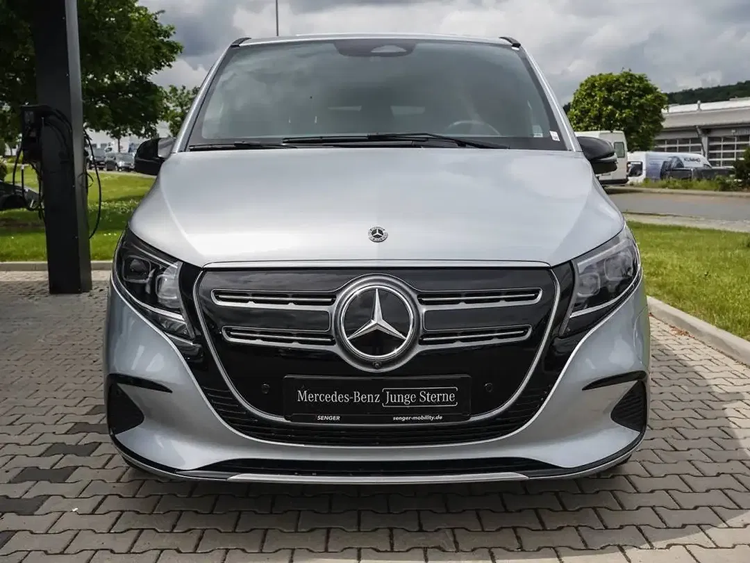 Mercedes-Benz EQV 300 AIRMATIC Avantgarde - Thumbnail 4