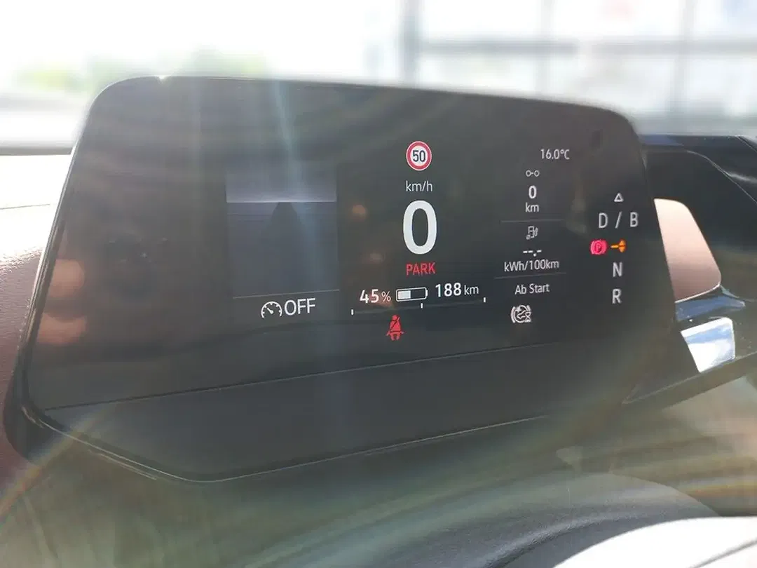 Volkswagen ID.4 Pro Performance - Thumbnail 14