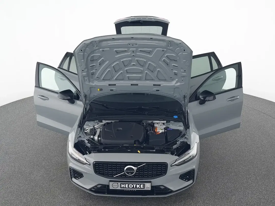 Volvo V60 T8 PHEV Hybrid AWD Plus Dark - Thumbnail 13