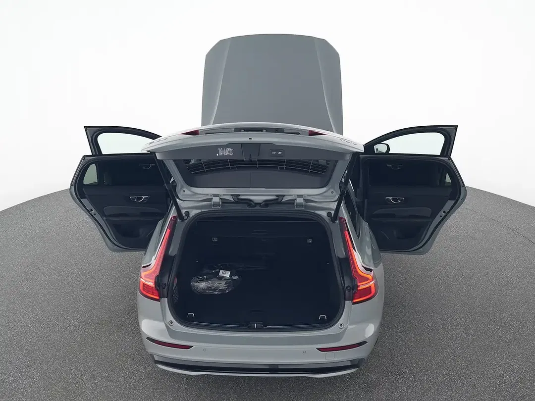 Volvo V60 T8 PHEV Hybrid AWD Plus Dark - Thumbnail 14