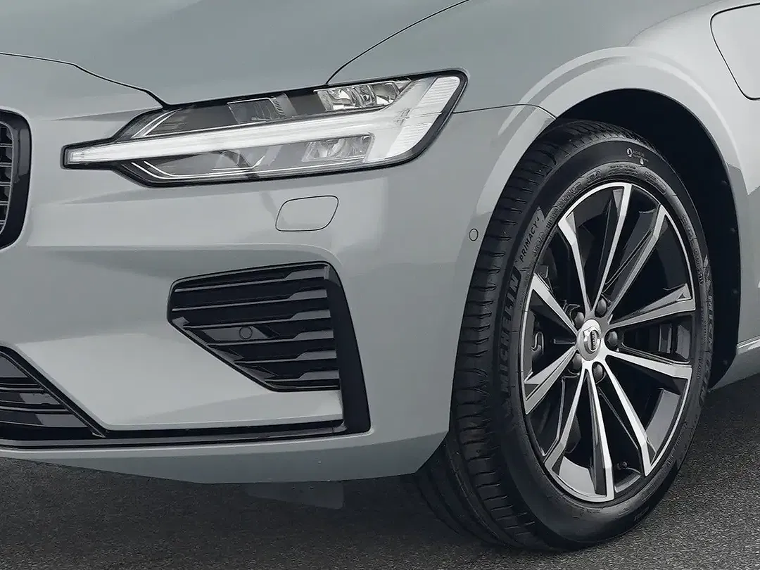 Volvo V60 T8 PHEV Hybrid AWD Plus Dark - Thumbnail 9