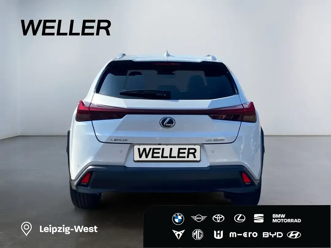 Lexus UX 250h Executive Line - Thumbnail 6