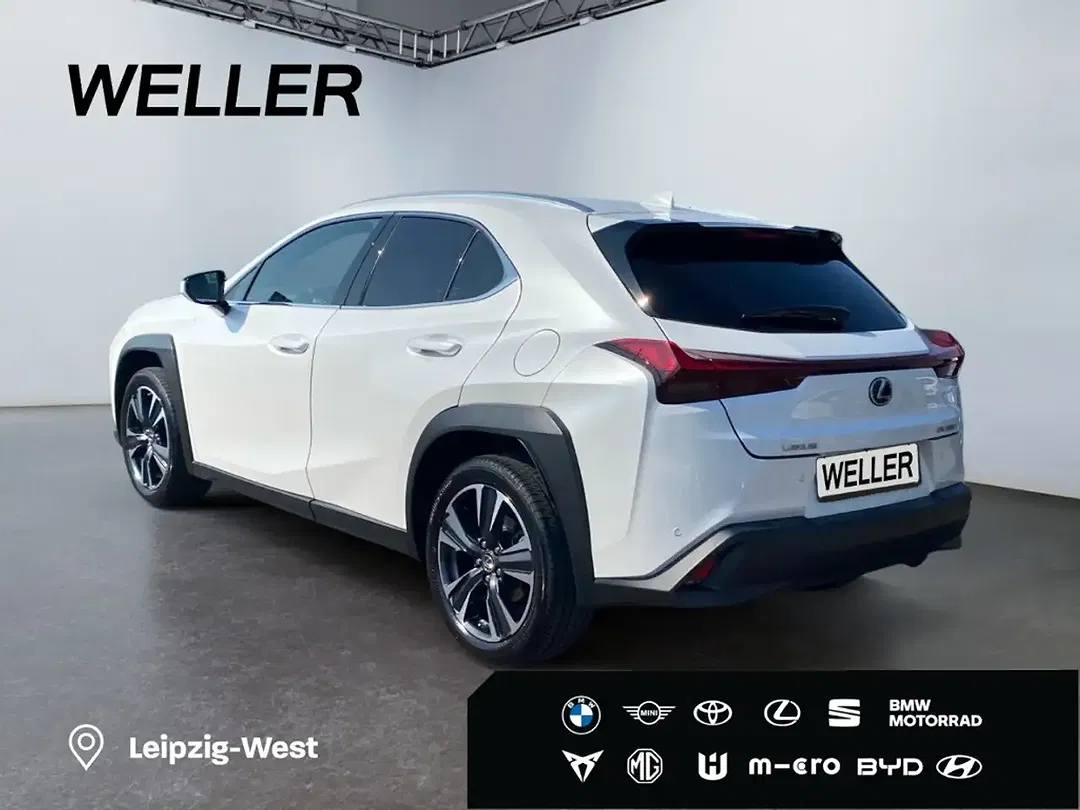 Lexus UX 250h Executive Line - Thumbnail 7