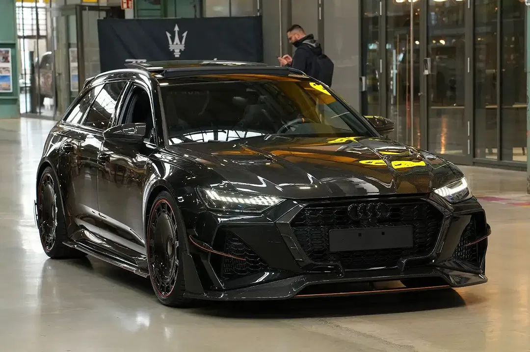 Audi RS6 - Thumbnail 3